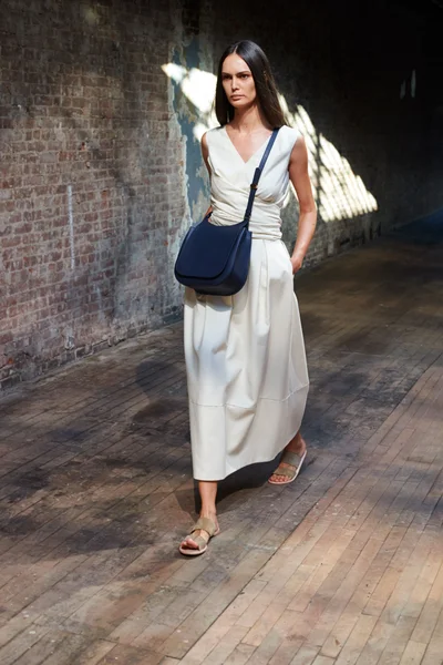 Look 22